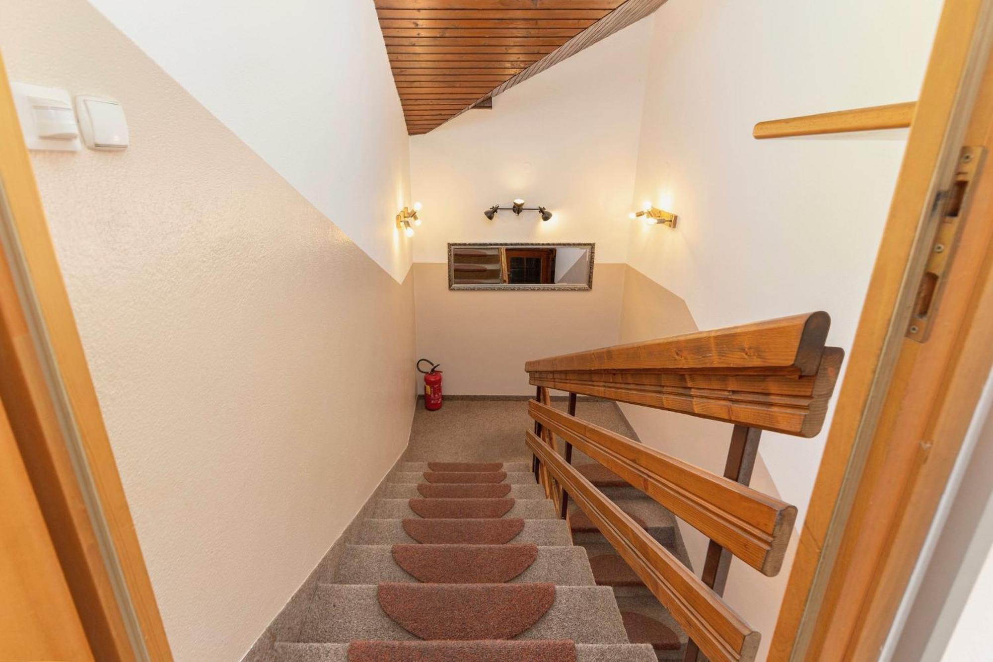 Gostilna Logar Hotel Hotemaze Buitenkant foto